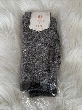 Tavi Grip Chenille Lounge Socks One Size NWT